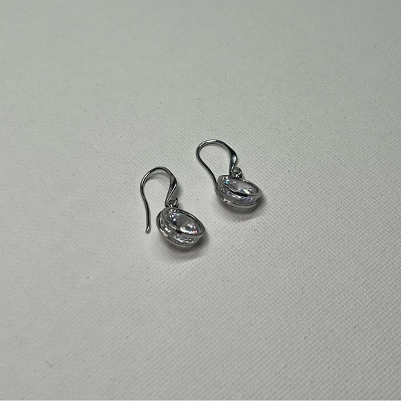 VINTAGE Silver Tone Rhinestone Drop Hook Earrings - Picture 2 of 9